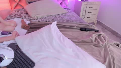 M E G A R A online show from December 31, 2024, 7:20 am