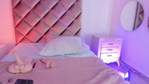 M E G A R A online show from February 12, 2025, 7:44 am