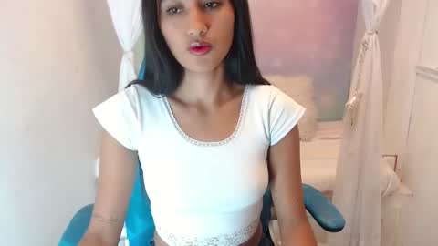 M E G A N N online show from December 3, 2025, 11:52 am