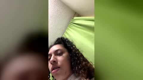 meghan_izell online show from December 2, 2025, 4:18 am