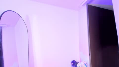 Snapshot of meghanallen_ chatting on October 21, 2025, 1:06 am meghanallen_ online show from October 21, 2025, 1:06 am