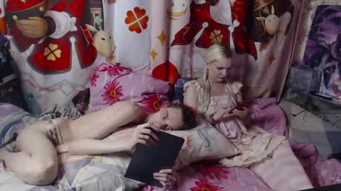 Snapshot of meidiandyuta chatting on December 19, 2024, 8:55 pm Yuta and Meidi online show from December 19, 2024, 8:55 pm