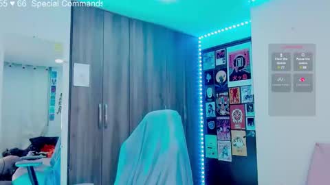 Melissa  -  -  Please help me to reach 100 thumbs up online show from March 12, 2025, 1:03 am