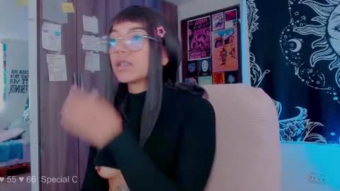 Melissa  -  -  Please help me to reach 100 thumbs up online show from October 10, 2025, 1:32 pm