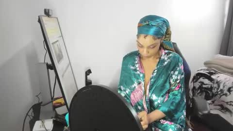 Snapshot of melaashara chatting on May 18, 2026, 11:10 pm melaashara online show from May 18, 2026, 11:10 pm