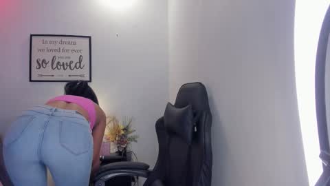 melan_owen online show from February 19, 2026, 10:55 am