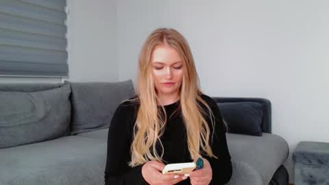 Melania online show from April 8, 2026, 10:26 am