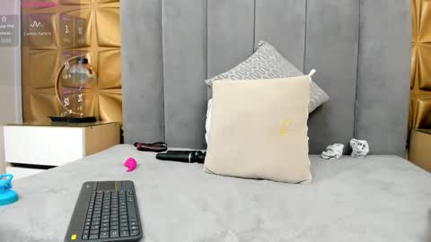 Snapshot of melani_dream chatting on February 27, 2026, 2:50 pm Melani online show from February 27, 2026, 2:50 pm