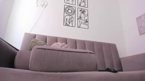 melani greyy online show from November 11, 2025, 9:15 pm