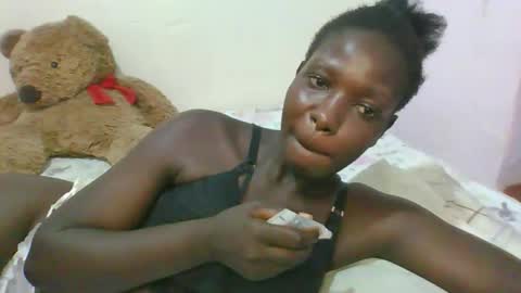 melanie_bae1 online show from May 6, 2026, 7:30 pm