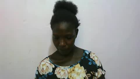 melanie_bae1 online show from May 7, 2026, 5:40 pm