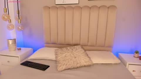 Snapshot of melanie_hillz chatting on July 7, 2026, 1:41 am Melanie online show from July 7, 2026, 1:41 am