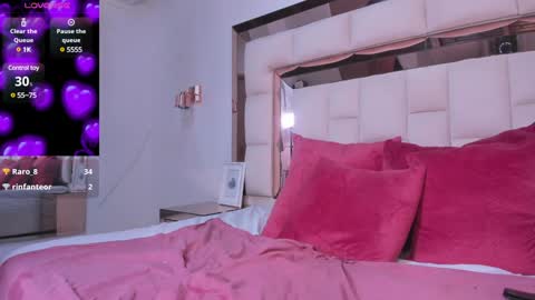 Snapshot of melaniee_joness chatting on December 14, 2024, 6:09 pm melaniee_joness online show from December 14, 2024, 6:09 pm