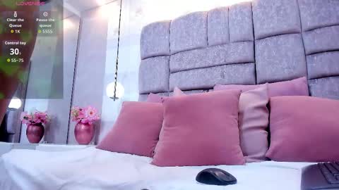 Snapshot of melaniee_joness chatting on February 12, 2026, 5:19 pm melaniee_joness online show from February 12, 2026, 5:19 pm