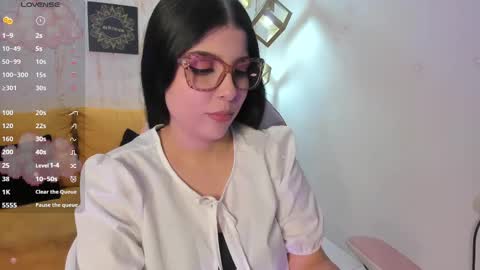 Snapshot of melaniegrayx chatting on February 18, 2025, 5:53 pm melaniegrayx online show from February 18, 2025, 5:53 pm