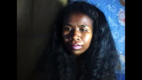 melanih online show from February 3, 2025, 2:45 pm