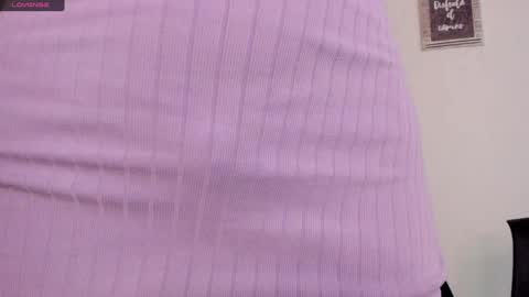 melaniie_roussel online show from December 11, 2024, 4:18 am