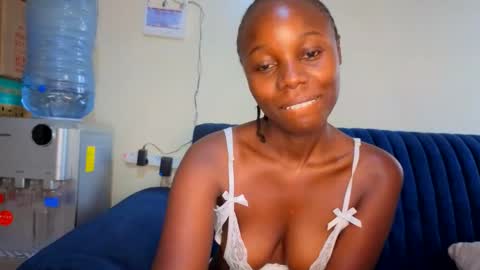 Snapshot of melanin_sassy96 chatting on April 19, 2026, 5:18 am bad lil shawry online show from April 19, 2026, 5:18 am