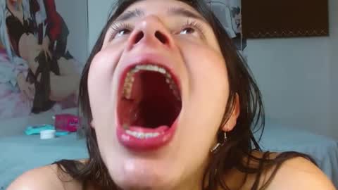 melany303av online show from January 8, 2025, 5:05 am