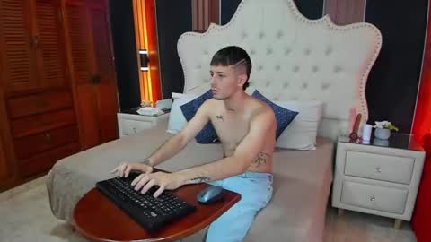 Snapshot of melanyandjecob chatting on February 25, 2026, 6:50 pm MelanyANDjacob online show from February 25, 2026, 6:50 pm