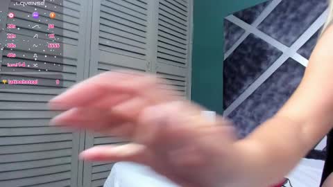 Snapshot of melanyvega_ chatting on February 20, 2025, 6:13 pm Melany online show from February 20, 2025, 6:13 pm