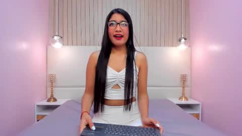 Melany online show from February 13, 2026, 4:47 pm