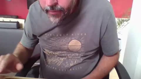 melbguy_075 online show from January 9, 2025, 3:04 am