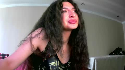 melena_caramel online show from May 20, 2026, 4:07 am