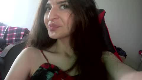 melena_caramel online show from June 1, 2026, 3:08 am