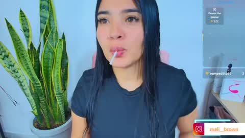    Independent model online show from April 20, 2026, 5:54 am