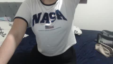 Snapshot of meliinna_xxx chatting on January 12, 2025, 11:26 pm meliinna_xxx online show from January 12, 2025, 11:26 pm