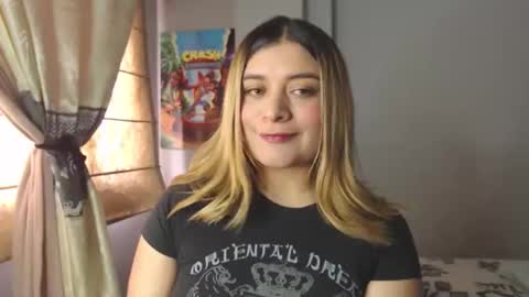 meliinna_xxx online show from April 8, 2026, 7:47 pm