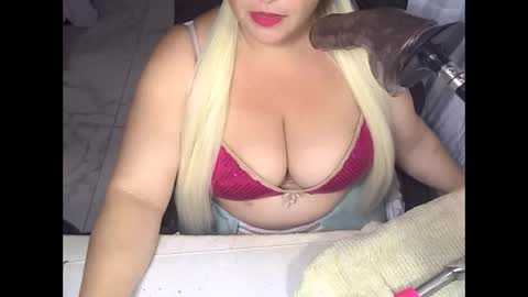 alissaalissa0818 online show from April 23, 2026, 1:51 am