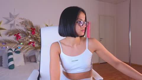 Victoria online show from January 7, 2025, 1:03 pm