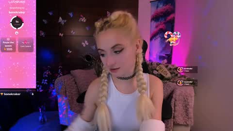 Melisa online show from February 3, 2025, 9:39 pm