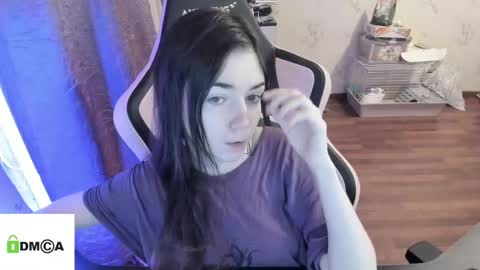 melisanilson online show from December 2, 2024, 2:31 am