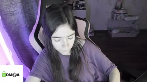 melisanilson online show from December 3, 2024, 2:25 am