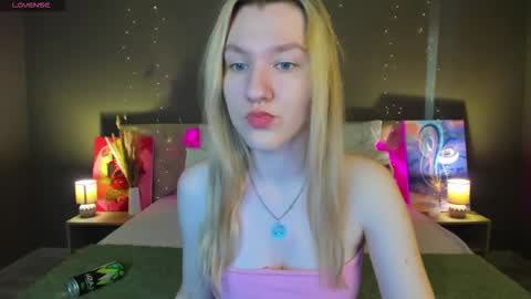 melissa_moooree online show from October 25, 2025, 9:06 am