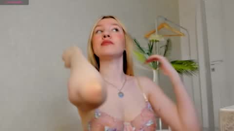 melissa_moooree online show from March 4, 2026, 1:22 am