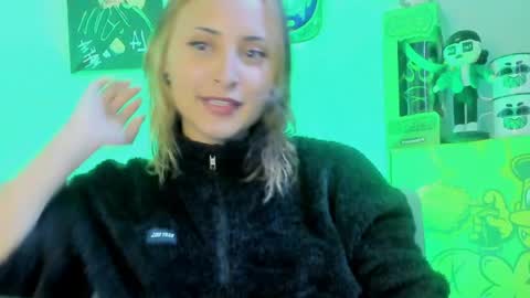 Snapshot of melissa_noir chatting on May 6, 2026, 6:13 pm melissa_noir online show from May 6, 2026, 6:13 pm