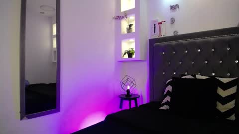 Snapshot of melissa_rhodes chatting on November 7, 2025, 8:53 pm Melissa online show from November 7, 2025, 8:53 pm
