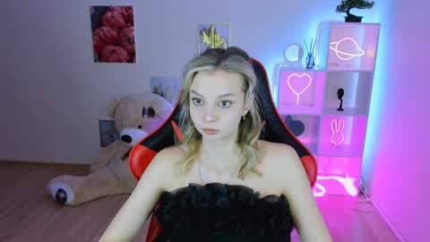 Melissa online show from February 5, 2025, 4:25 pm