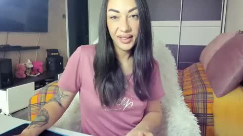 Snapshot of melissafoxxy chatting on February 6, 2025, 10:48 am melissafoxxy online show from February 6, 2025, 10:48 am