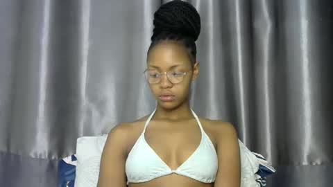 melissah_hot online show from December 4, 2025, 2:32 am