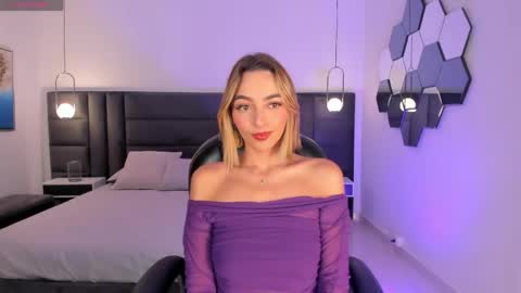 Snapshot of melissamoore_ chatting on April 1, 2026, 7:31 am Call me Meli online show from April 1, 2026, 7:31 am