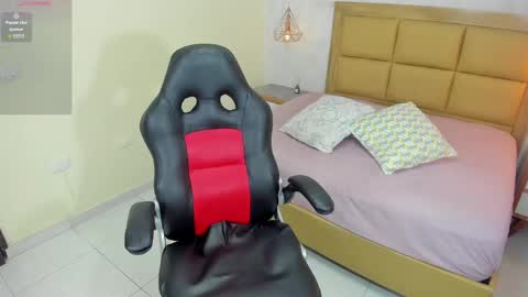    online show from September 23, 2025, 7:39 pm