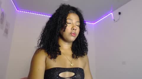 mell_rossi online show from October 7, 2025, 7:49 am