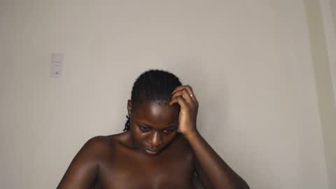 Snapshot of mellanin_pretty_ chatting on December 12, 2024, 4:48 am . online show from December 12, 2024, 4:48 am