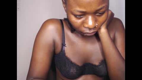 Snapshot of mellanin_pretty_ chatting on January 21, 2025, 7:26 am . online show from January 21, 2025, 7:26 am