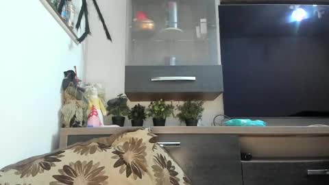 MellyMell  online show from February 25, 2025, 2:25 am